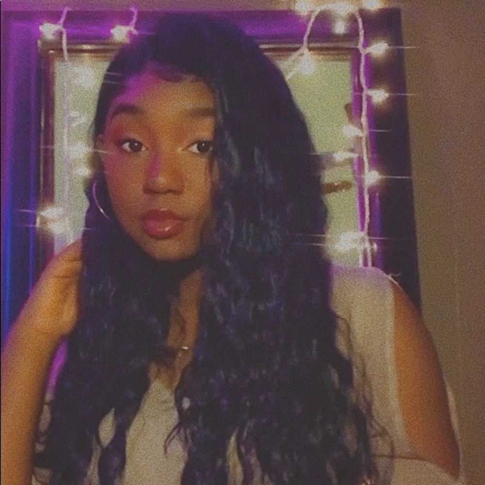 Meet your Posher, Jasmine